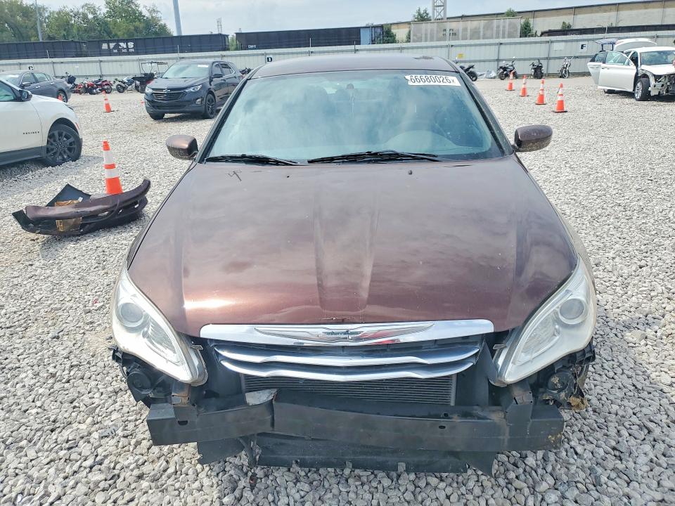 Photo 5 from auction – 2013 CHRYSLER 200 with VIN 1C3CCBAB2DN648078