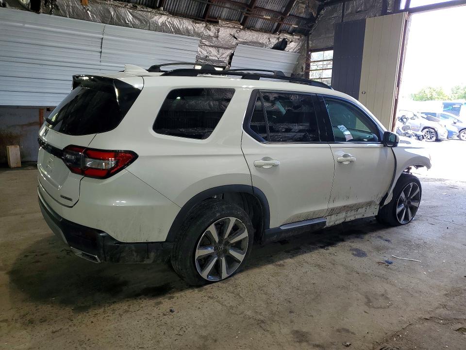 Photo 3 from auction – 2023 HONDA PILOT with VIN 5FNYG1H72PB017979