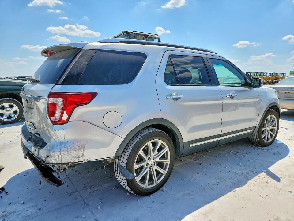 Photo 3 from auction – 2016 FORD EXPLORER with VIN 1FM5K8F83GGC09239