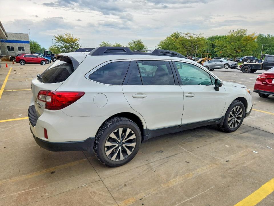 Photo 3 from auction – 2015 SUBARU OUTBACK with VIN 4S4BSELC7F3333210
