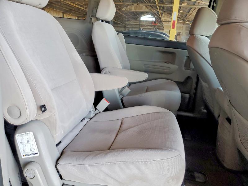 Photo 11 from auction – 2015 KIA SEDONA with VIN KNDMB5C10F6045247