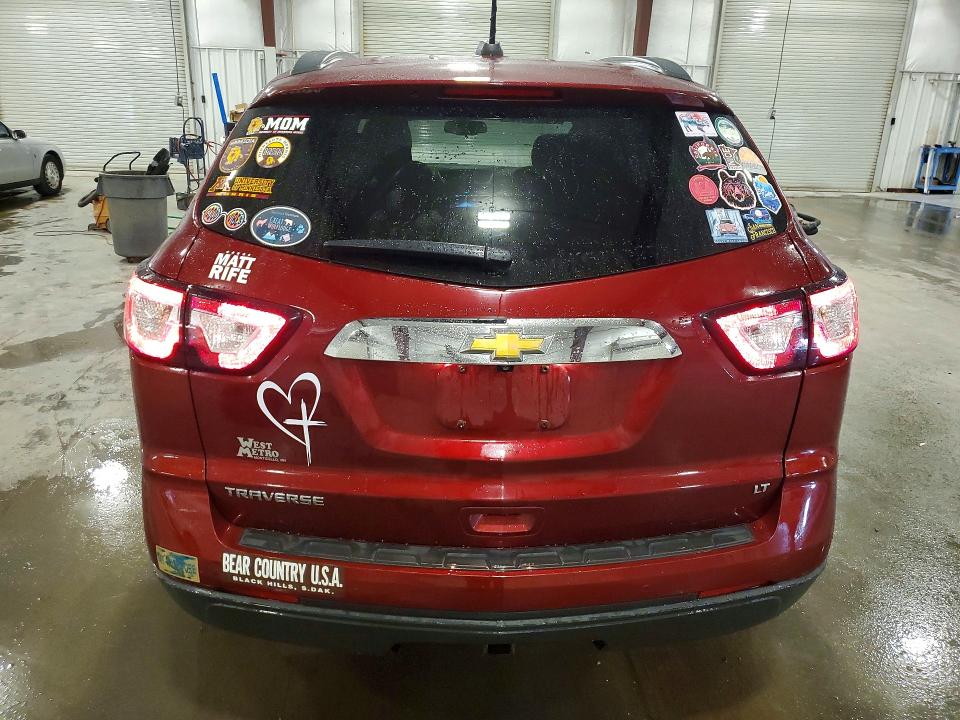 Photo 6 from auction – 2017 CHEVROLET TRAVERSE with VIN 1GNKRGKD5HJ347053