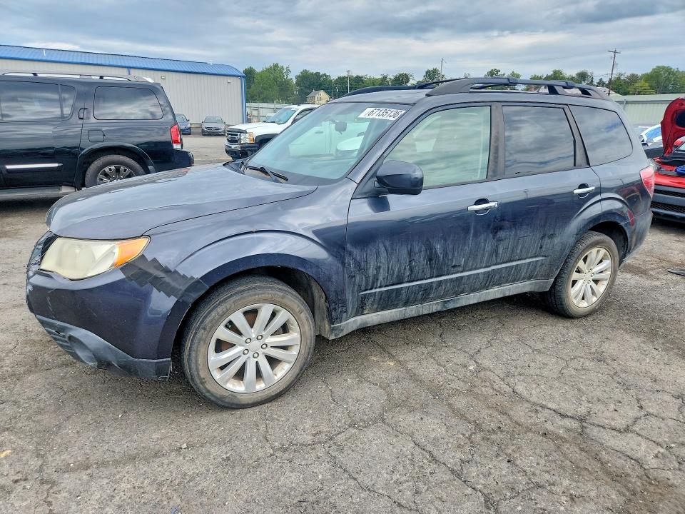 SUBARU FORESTER 2012 with VIN JF2SHBDC6CH446663 - Photo from auction