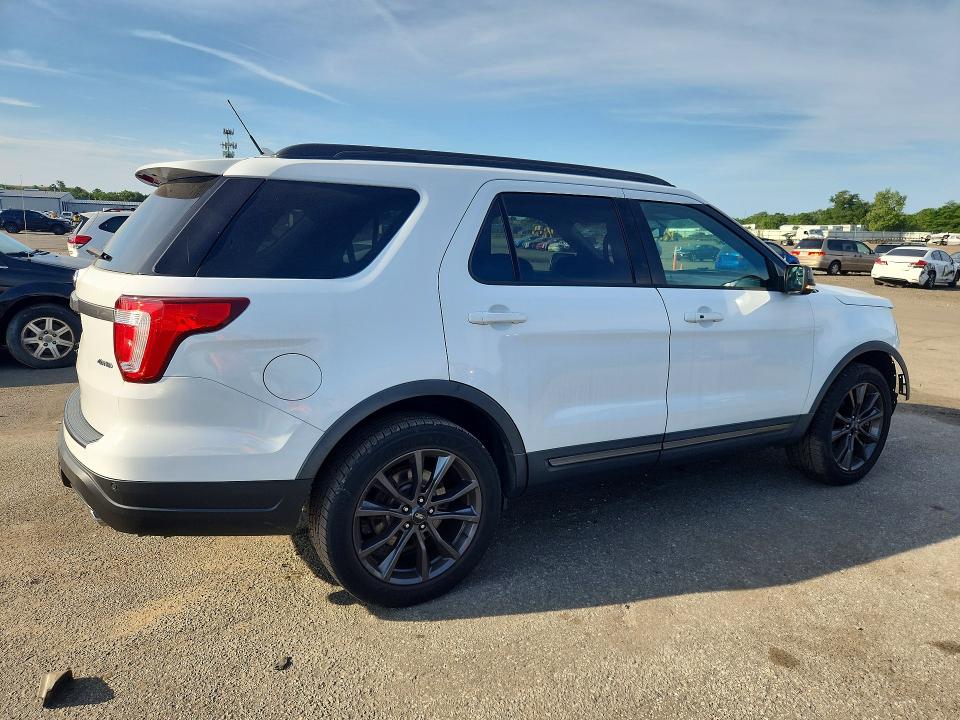 Photo 3 from auction – 2018 FORD EXPLORER with VIN 1FM5K8D8XJGB37658