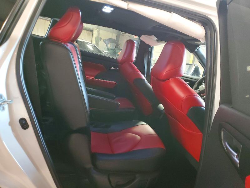 Photo 11 from auction – 2024 TOYOTA HIGHLANDER with VIN 5TDKDRBHXRS537733