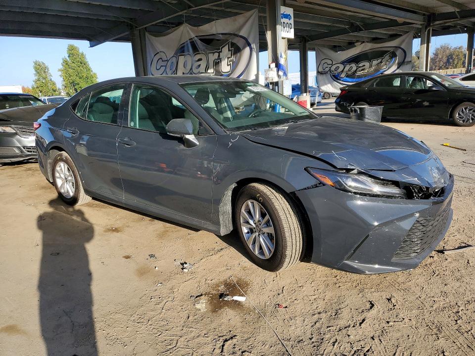 Photo 4 from auction – 2026 TOYOTA CAMRY with VIN 4T1DAACK4TU693665