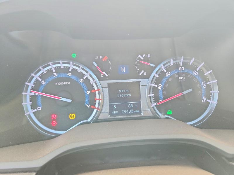 Zdjęcie 9 z aukcji – 2018 TOYOTA 4RUNNER z VIN JTEBU5JR7J5498236