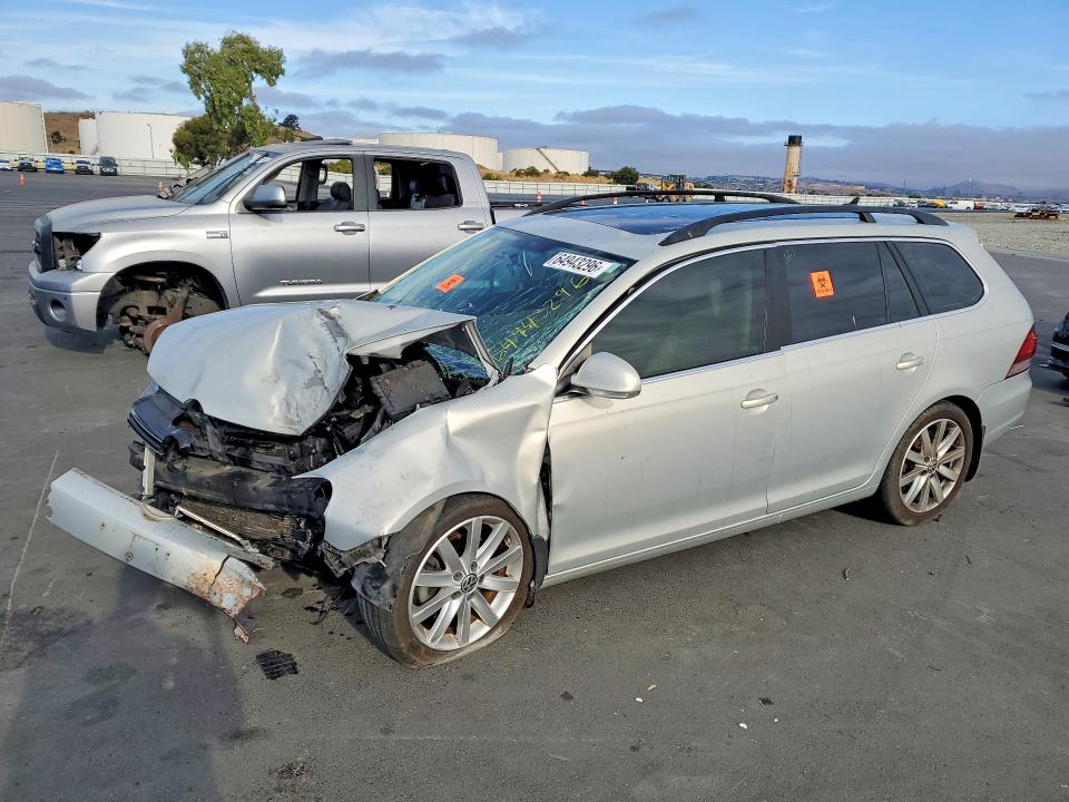 Photo 1 from auction – 2010 VOLKSWAGEN JETTA with VIN 3VWTZ7AJ6AM698838