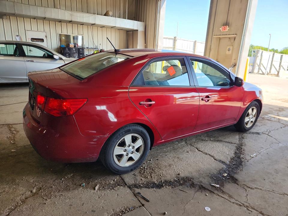 Photo 3 from auction – 2010 KIA FORTE with VIN KNAFT4A22A5882475