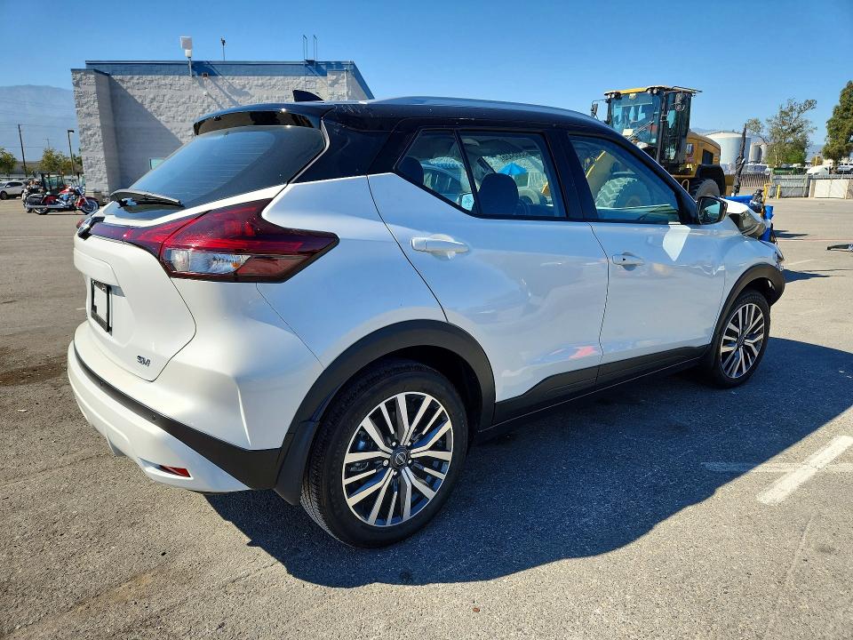 Photo 3 from auction – 2023 NISSAN KICKS with VIN 3N1CP5CV4PL531103
