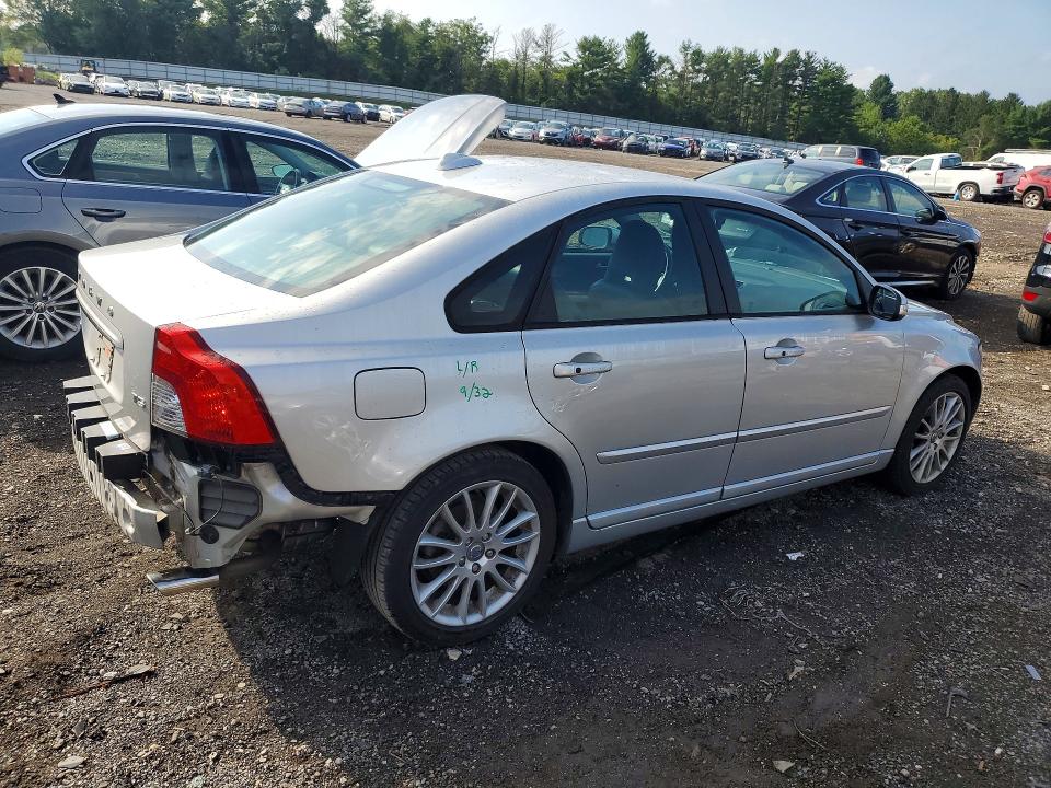Photo 3 from auction – 2011 VOLVO S40 with VIN YV1672MS9B2549324