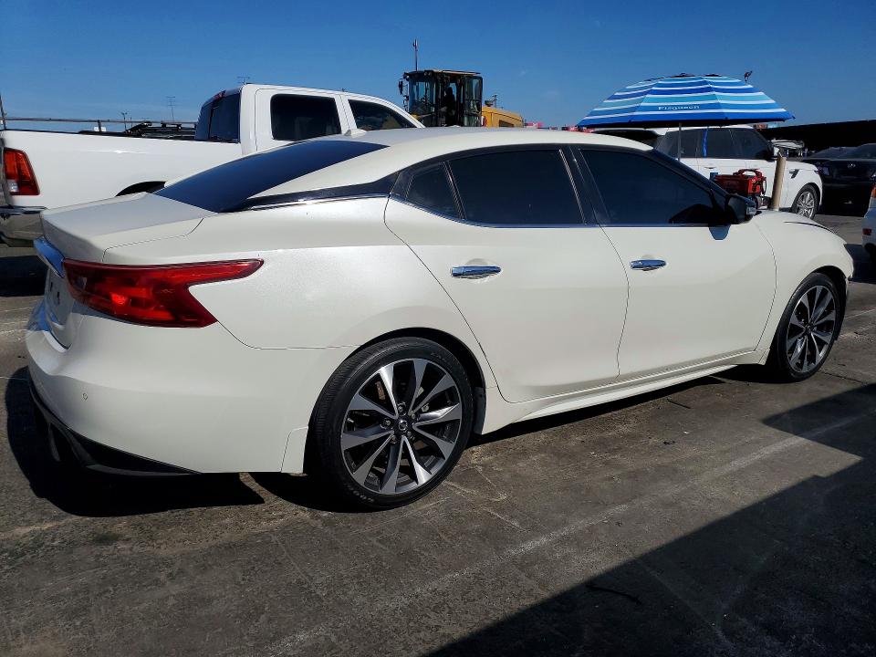 Photo 3 from auction – 2017 NISSAN MAXIMA with VIN 1N4AA6AP1HC438462