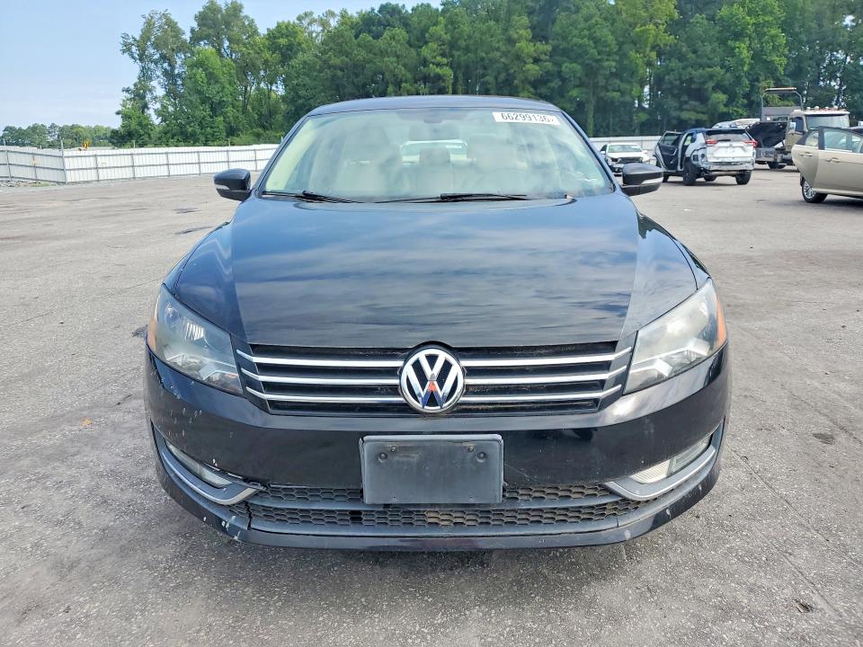 Photo 5 from auction – 2015 VOLKSWAGEN PASSAT with VIN 1VWAT7A31FC117197