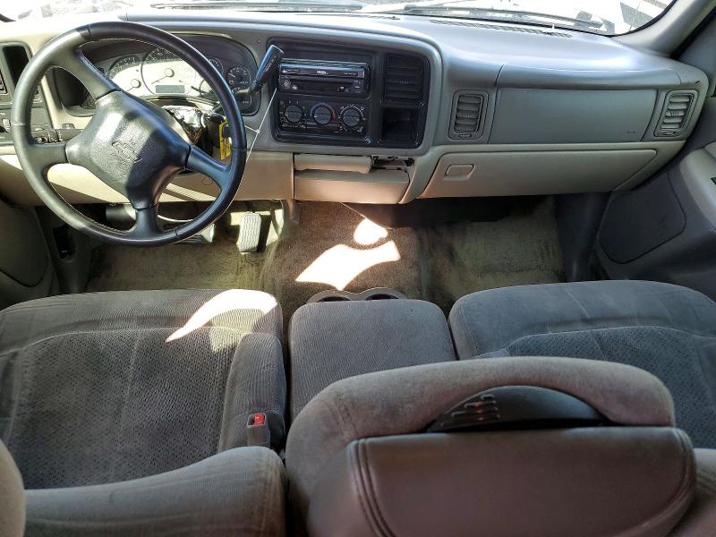 Photo 8 from auction – 2002 CHEVROLET SUBURBAN with VIN 1GNEC16T92J243265