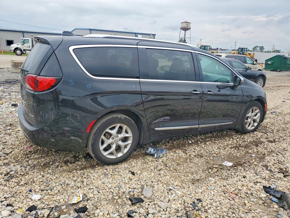 Photo 3 from auction – 2020 CHRYSLER PACIFICA with VIN 2C4RC1GG8LR283359