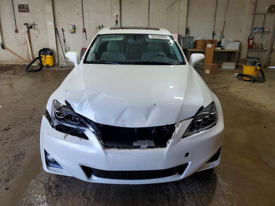 Photo 5 from auction – 2011 LEXUS IS 250 with VIN JTHBF5C25B5134704