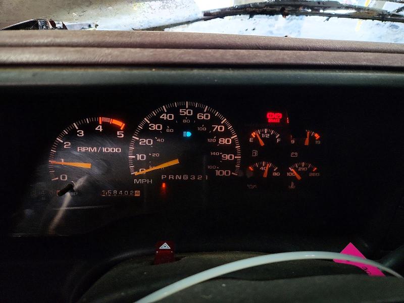 Photo 9 from auction – 1995 GMC YUKON with VIN 1GKEK18K0SJ743870