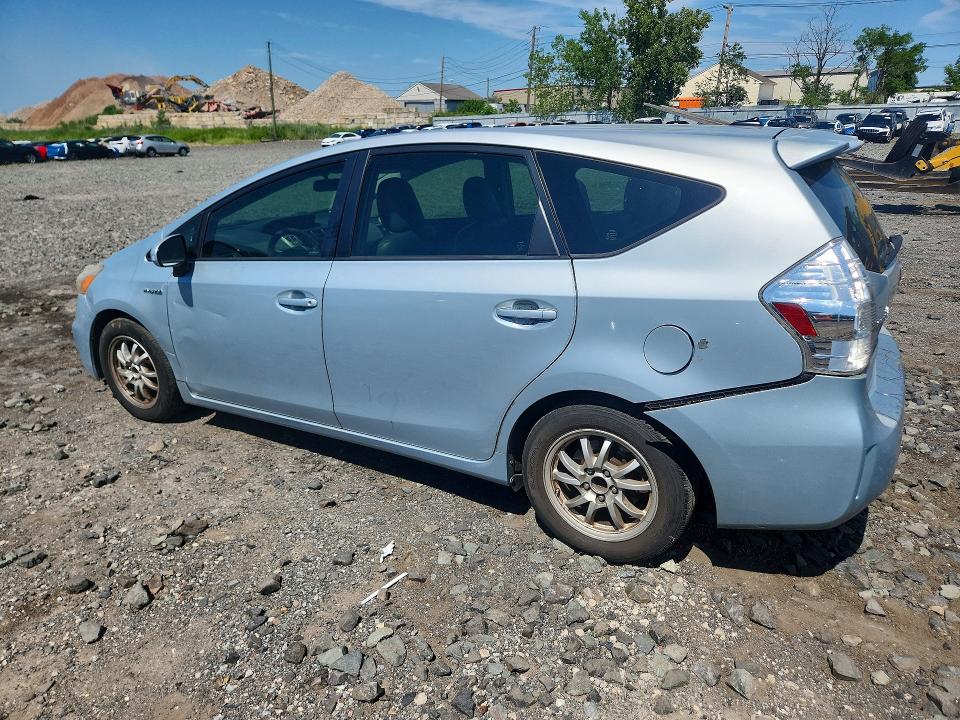 Photo 2 from auction – 2013 TOYOTA PRIUS V with VIN JTDZN3EU0D3278195