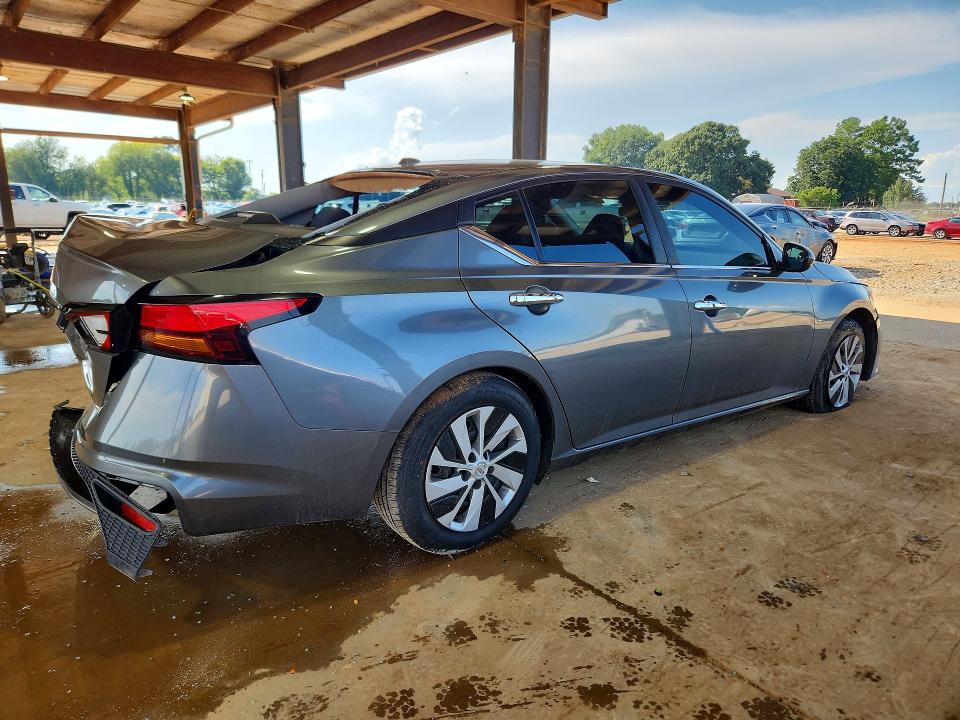 Photo 3 from auction – 2019 NISSAN ALTIMA with VIN 1N4BL4BV4KC146599