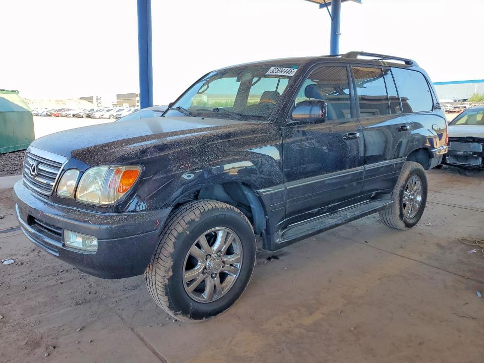 LEXUS LX 2005 with VIN JTJHT00W453554319 - Photo from auction