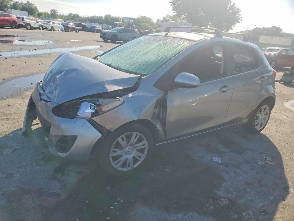 2014 MAZDA MAZDA2