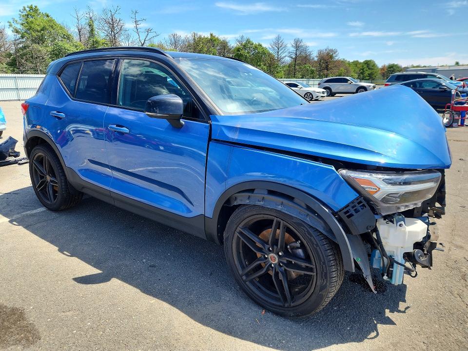 Photo 4 from auction – 2019 VOLVO XC40 with VIN YV4162XZXK2006265