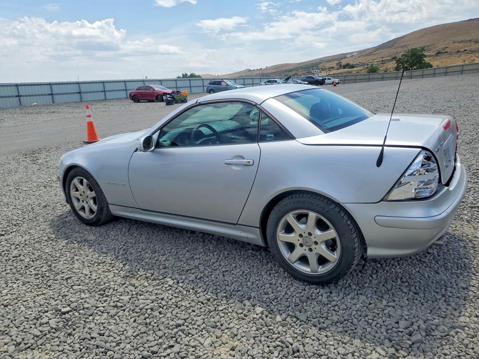 Photo 2 from auction – 2002 MERCEDES-BENZ SLK with VIN WDBKK49FX2F262396
