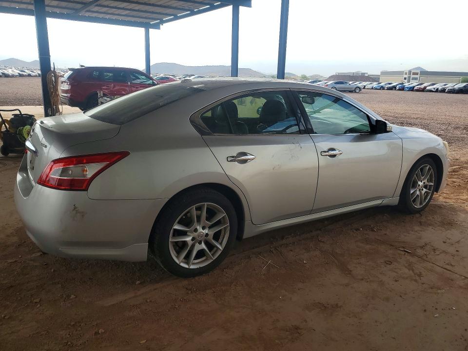 Photo 3 from auction – 2010 NISSAN MAXIMA with VIN 1N4AA5AP1AC819289