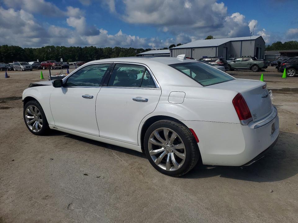 Photo 2 from auction – 2015 CHRYSLER 300C with VIN 2C3CCAEG9FH781156