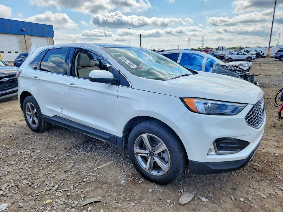 Photo 4 from auction – 2024 FORD EDGE with VIN 2FMPK4J9XRBB20392