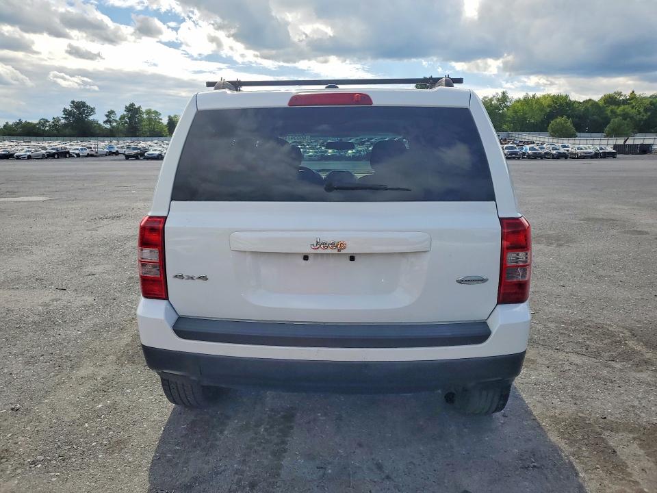 Photo 6 from auction – 2016 JEEP PATRIOT with VIN 1C4NJRFB3GD709685