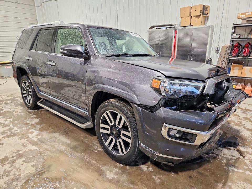 Photo 4 from auction – 2018 TOYOTA 4RUNNER with VIN JTEBU5JRXJ5525039