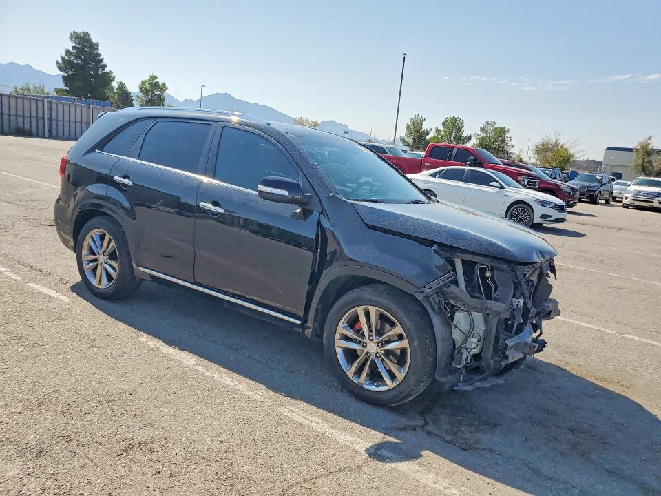 Photo 4 from auction – 2014 KIA SORENTO with VIN 5XYKW4A79EG488909