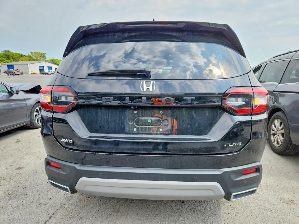 Photo 6 from auction – 2024 HONDA PILOT with VIN 5FNYG1H88RB000177