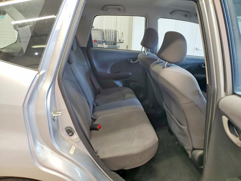 Photo 11 from auction – 2013 HONDA FIT with VIN JHMGE8H3XDC009613