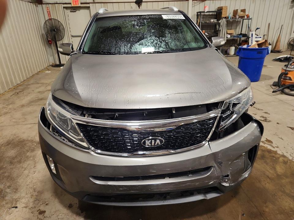 Photo 5 from auction – 2014 KIA SORENTO with VIN 5XYKTCA66EG549773