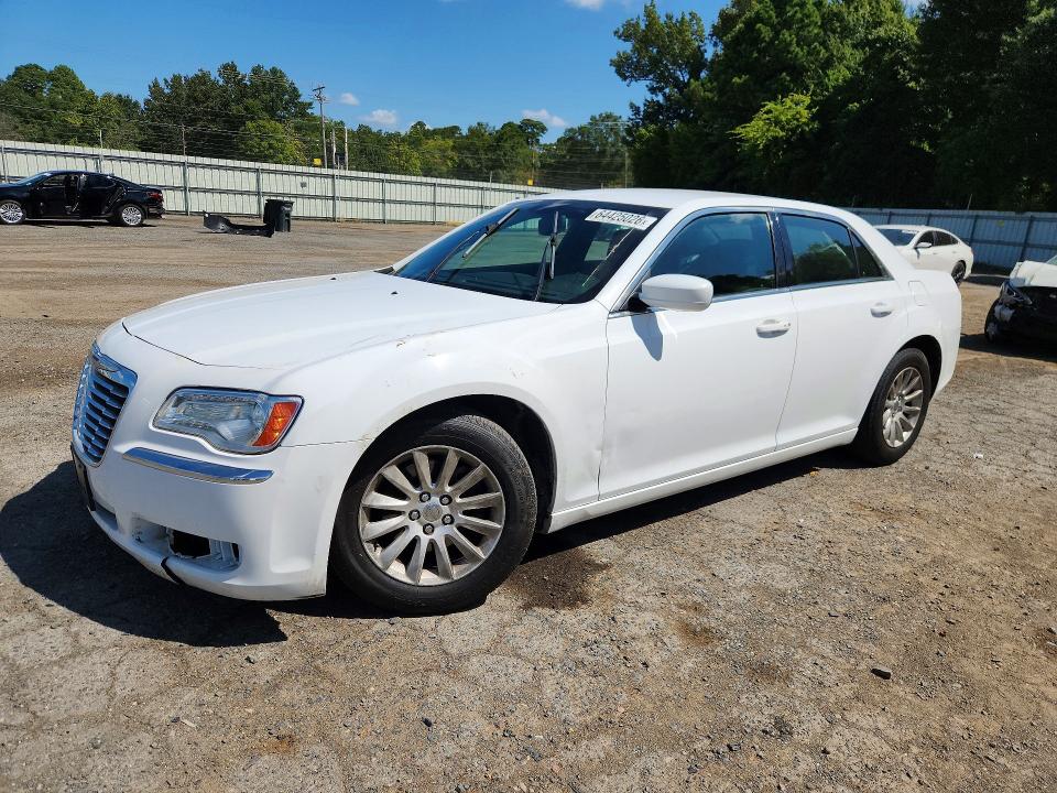 Снимка 1 от търг – 2014 CHRYSLER 300 с VIN 2C3CCAAG4EH365200
