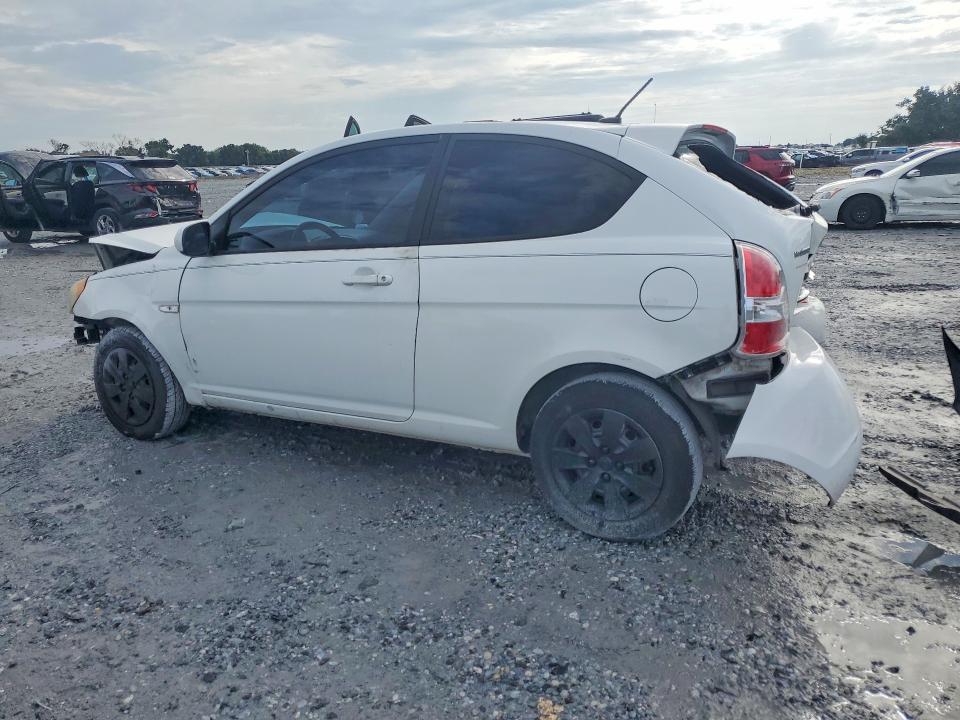 Photo 2 from auction – 2011 HYUNDAI ACCENT with VIN KMHCM3AC3BU188015