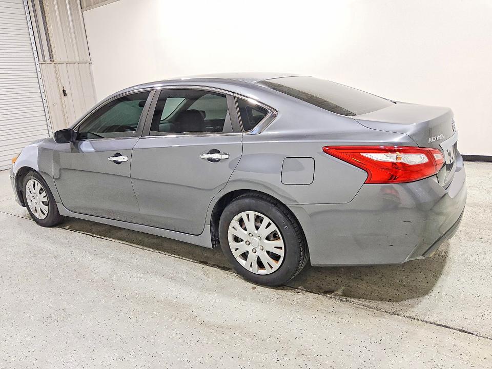Photo 2 from auction – 2017 NISSAN ALTIMA with VIN 1N4AL3AP5HC203796