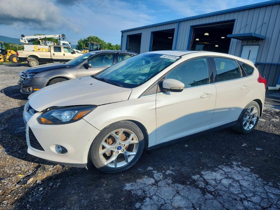 FORD FOCUS 2014 with VIN 1FADP3N25EL458346 - Photo from auction
