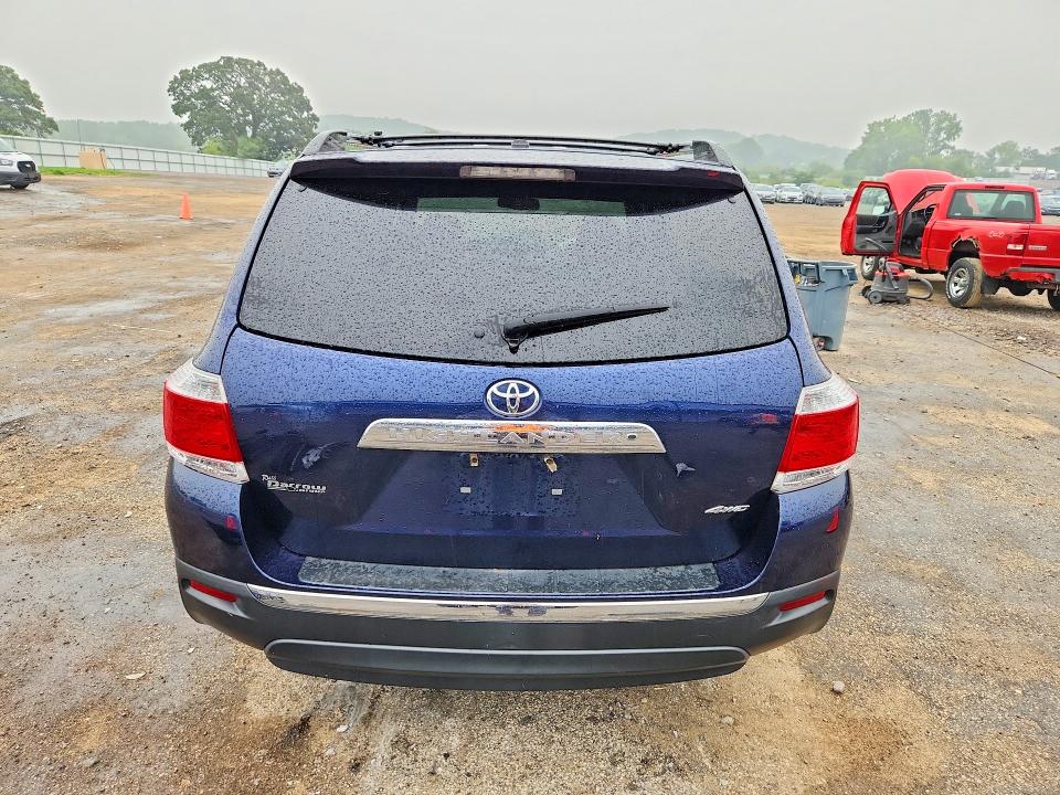 Photo 6 from auction – 2011 TOYOTA HIGHLANDER with VIN 5TDDK3EH3BS059541