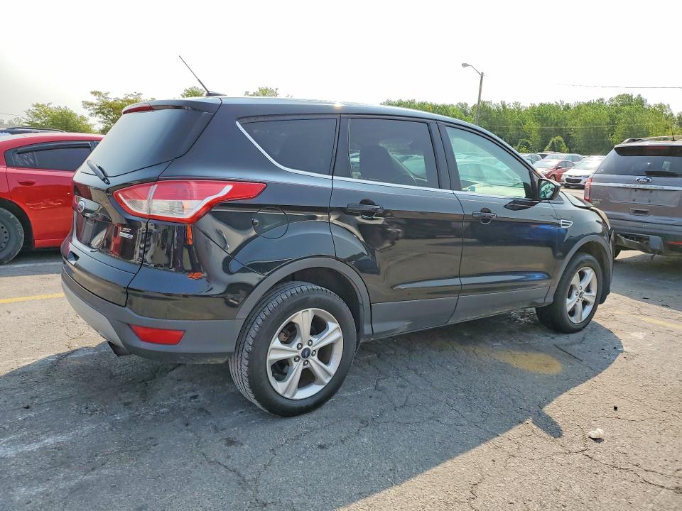 Photo 3 from auction – 2016 FORD ESCAPE with VIN 1FMCU9G96GUA32590