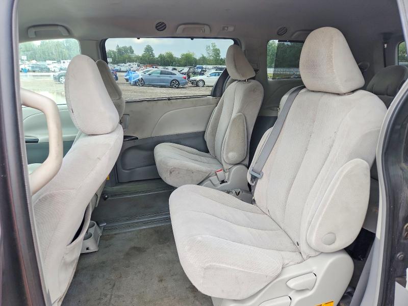 Photo 11 from auction – 2011 TOYOTA SIENNA with VIN 5TDKK3DC3BS076787