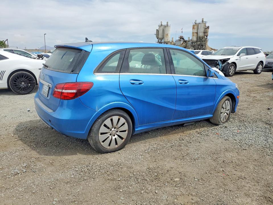 Photo 3 from auction – 2016 MERCEDES-BENZ B with VIN WDDVP9AB3GJ009405