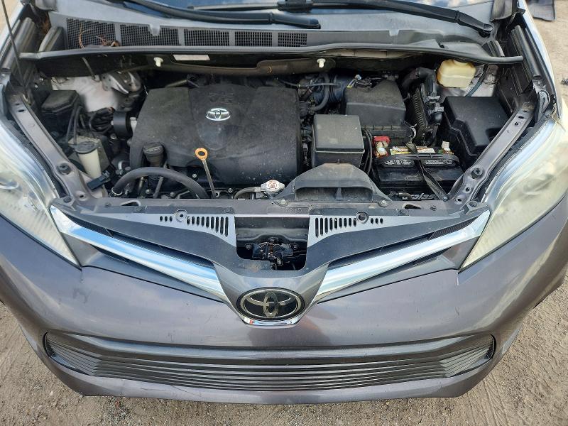 Photo 12 from auction – 2018 TOYOTA SIENNA with VIN 5TDYZ3DC5JS929968