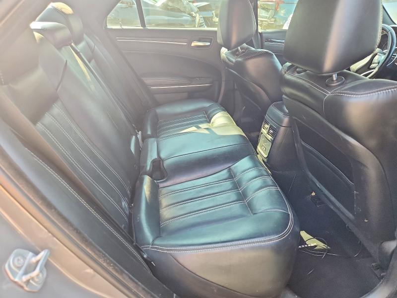 Снимка 10 от търг – 2019 CHRYSLER 300 с VIN 2C3CCABG0KH516396