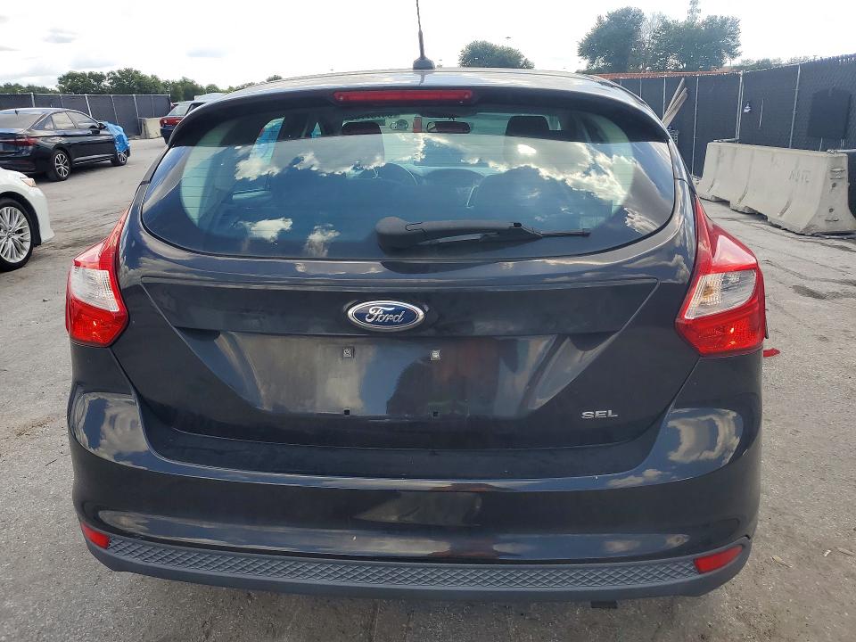Photo 6 from auction – 2012 FORD FOCUS with VIN 1FAHP3M28CL295689