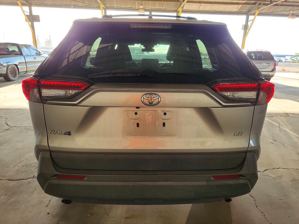 Photo 6 from auction – 2020 TOYOTA RAV4 with VIN 2T3H1RFV0LC070980