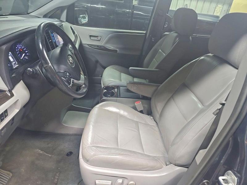 Photo 5 from auction – 2016 TOYOTA SIENNA with VIN 5TDYK3DC7GS758654