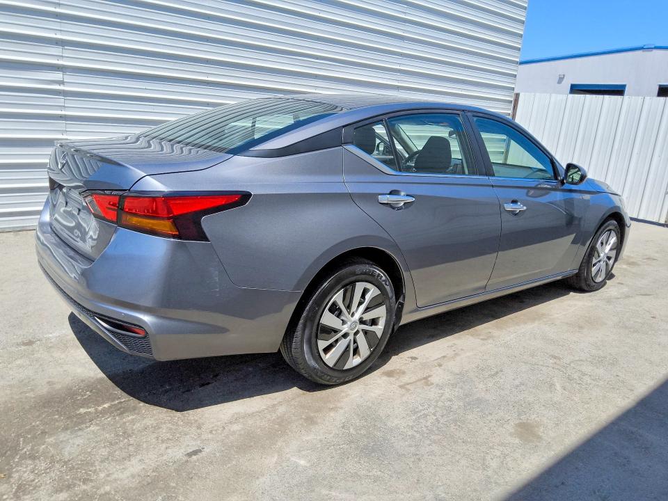 Photo 3 from auction – 2023 NISSAN ALTIMA with VIN 1N4BL4BV3PN411623